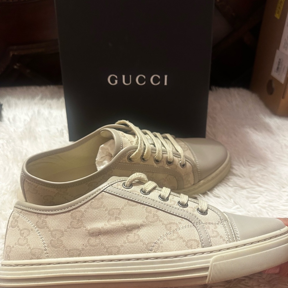Gucci Women's Light Beige Lace-Up Sneakers - Picture 13 of 16